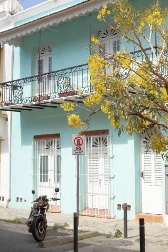 El edificio en el que está el apartahotel