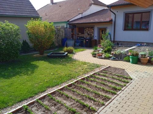 Zahrada ubytování Apartment Anna