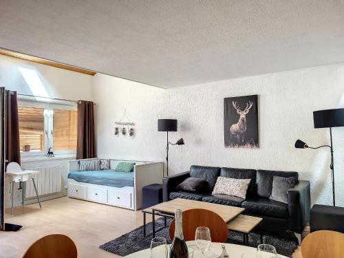 O zonă de relaxare la APPARTEMENT DUPLEX SPACIEUX -SAINT JEAN D'AULPS STATION-PROCHE MORZINE - 6-8 pers-RELAIS D7