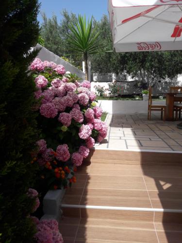 Gallery image of GB Rooms in Ksamil