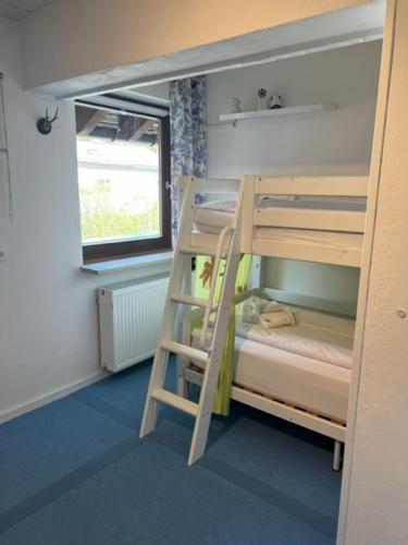 Photo de la galerie de l'établissement Apartment BERGfamilie - gemütlich ausgestattet, ruhig und familienfreundlich, à Schliersee