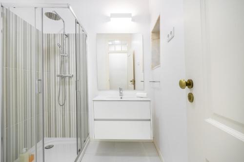 WHome Bairro Alto 2-Bed Central Location Fully Equipped