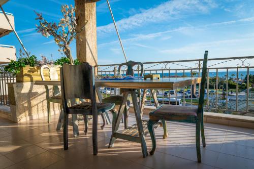 Alimos - Sea View Apartment