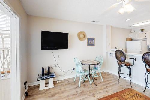 Waterway Landing 210-B – Photos 2