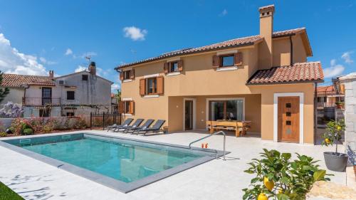 Villa Vias Oliveti by Villas Holiday