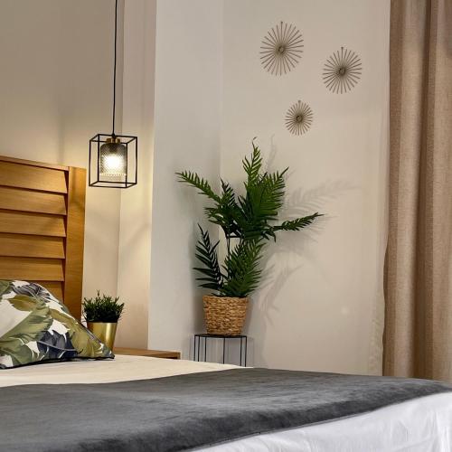 Cama o camas de una habitación en Sarantis Hotel