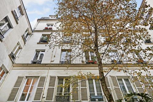 Pick A Flat's Apartment in Montorgueil - Rue Saint Joseph