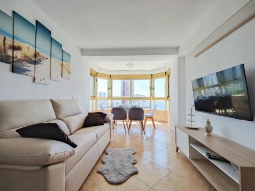 TV a/nebo společenská místnost v ubytování GERONA sea view apartments