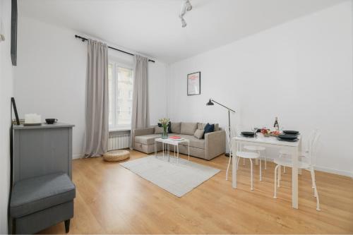 Posedenie v ubytovaní oompH Warsaw Nowy Swiat Apartment