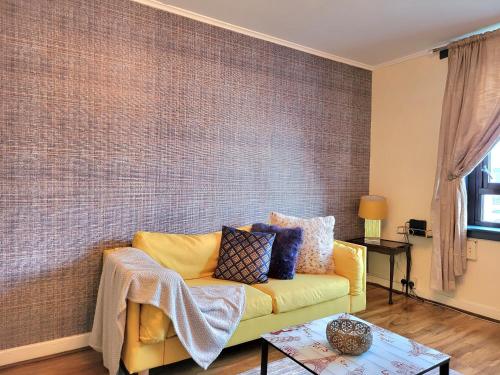 A planta de 3 Bedroom Aprtmt at Sensational Stay Serviced Accommodation Aberdeen- Froghall Avenue