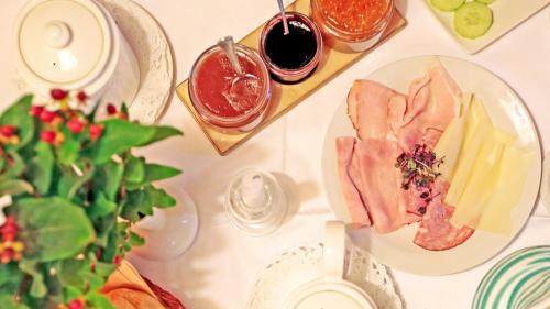 Jídlo v hotelu nebo okolí