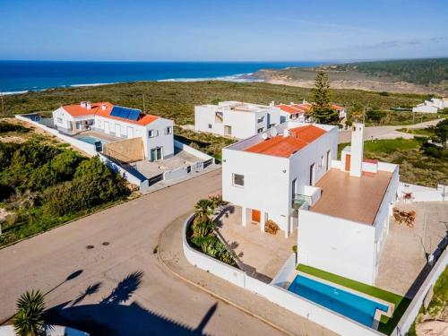 Beachside Villa 5 Bdr 6 Baths Sleeps 9plus ppl