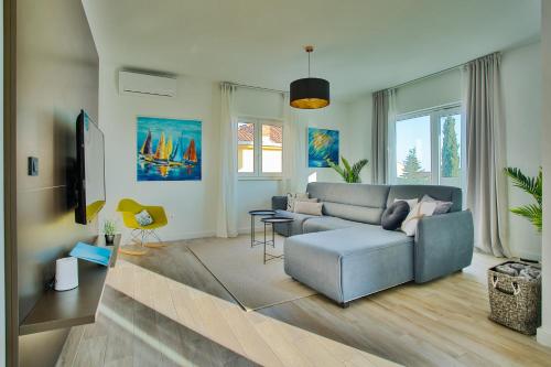 Luxury sea view villa Biograd