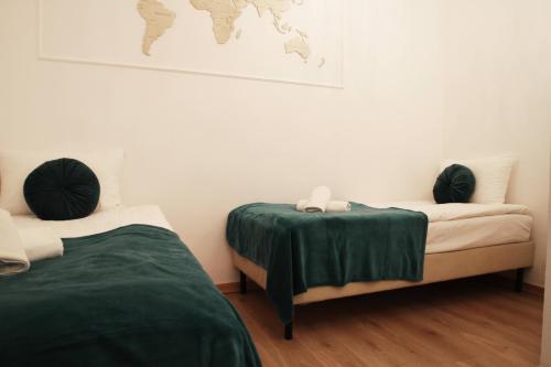 Posteľ alebo postele v izbe v ubytovaní Cosy & Perfect Located Apartment