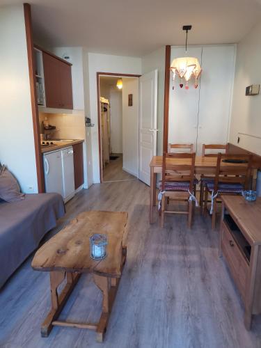 Photo de la galerie de l'établissement Le Studio Coup de Coeur, à Ax-les-Thermes