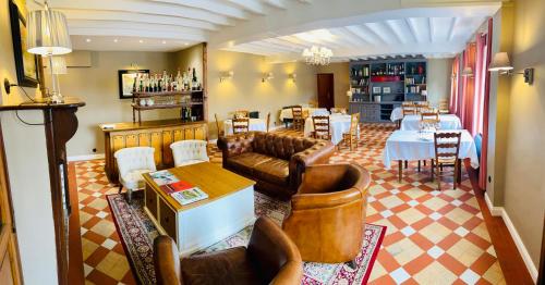 Ruang duduk di Auberge d'Inxent