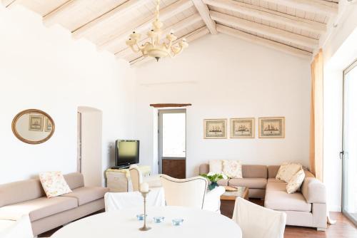 Posezení v ubytování FEANA Home by 8essentially