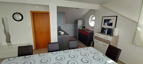 Penthouse Sea View Apartment Rogoznica