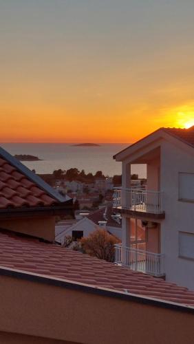 Penthouse Sea View Apartment Rogoznica