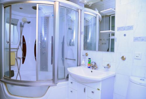 Ένα μπάνιο στο AM Apartments 2
