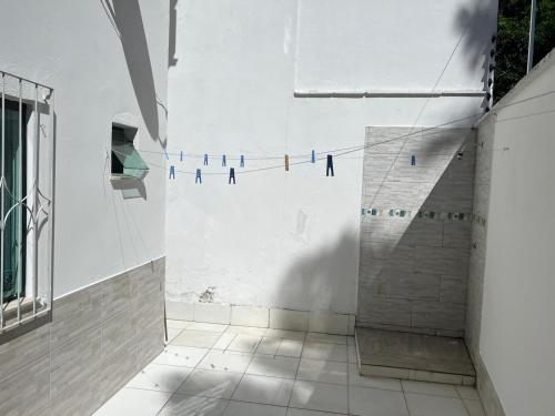 Ένα μπάνιο στο Diamantes House praia de Taperapuan Porto Seguro