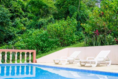 Bazén v ubytování Pousada Canto do Curió Paraty nebo v jeho okolí