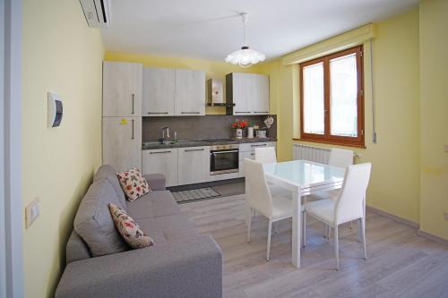 Кухня или мини-кухня в Casa Gli Ulivi

