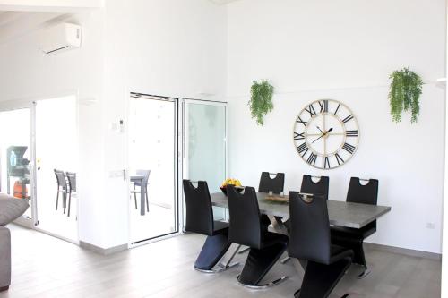 Mediterranean villa in Calpe with private pool.