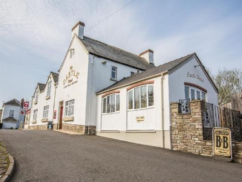 Gambar di galeri bagi The Castle Hotel di Talgarth