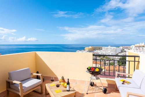 1314 FABULOUS 2 BEDROOM Accommodation ROOF TERRACE