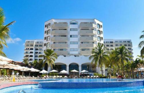 Ixtapa's Paradise – Photos 2