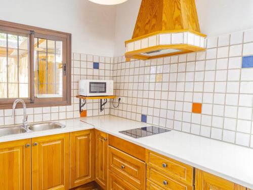 Kuchyň nebo kuchyňský kout v ubytování Cubo's Casita Rural Haro
