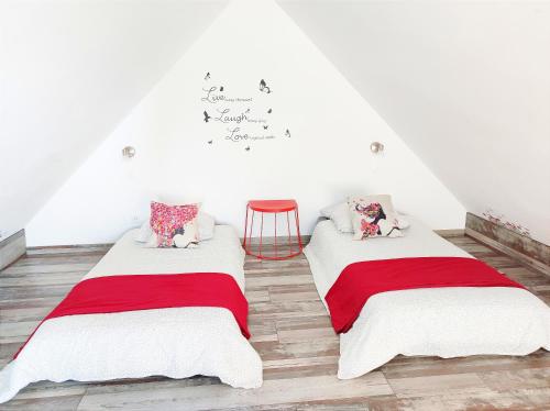 Katil atau katil-katil dalam bilik di Domaine BOHN Red Winehouse