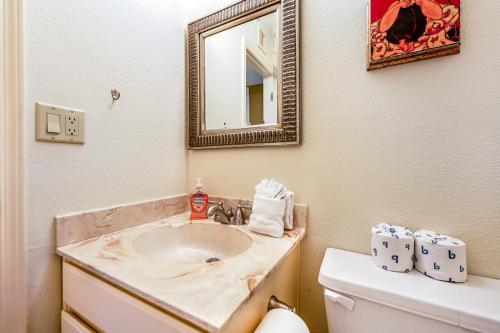 Ein Badezimmer in der Unterkunft Surrey's Oasis