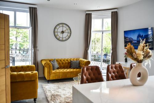 Χώρος καθιστικού στο Victoria Colonnade Aparthotel