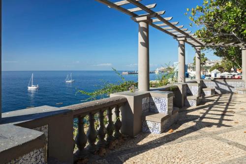 Casa Caetano by an island apart