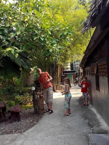 Tetamu yang menginap di Baan Loylom Farmstay