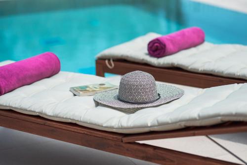 Kolam renang di atau dekat dengan Filerolia Stone House