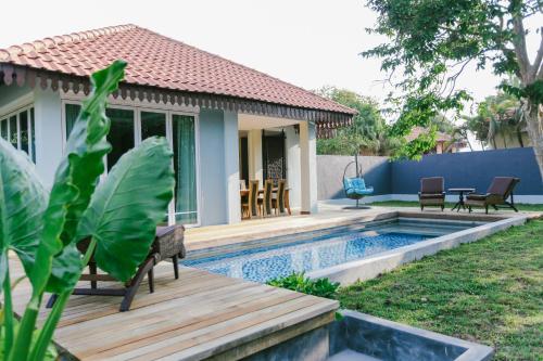 Afbeelding uit fotogalerij van Royale Riviera Resort Private Pool Villas in Pantai Cenang