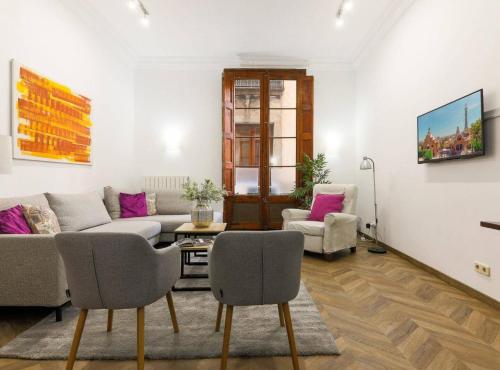 Historic 1847 Building, 120m2, Gothic Quarter