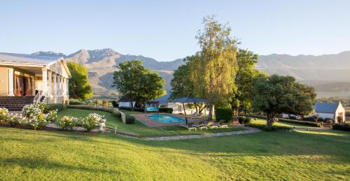 Landskap semula jadi dekat dengan the country house