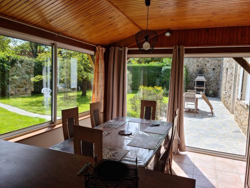 Φωτογραφία από το άλμπουμ του Maison en pierres entre terre et mer.. σε Neuville-en-Beaumont