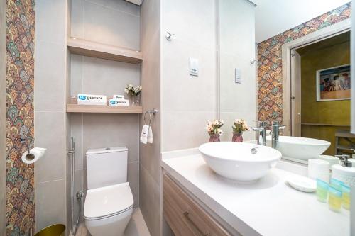 Koupelna v ubytování HiGuests - Designer Studio in Dubai Marina With Amazing Views