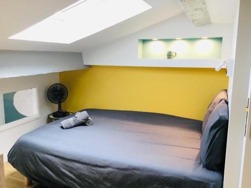 Un ou plusieurs lits dans un hébergement de l'établissement ''Zarago 3'' T3 Design en Duplex à 2 pas du centre ville