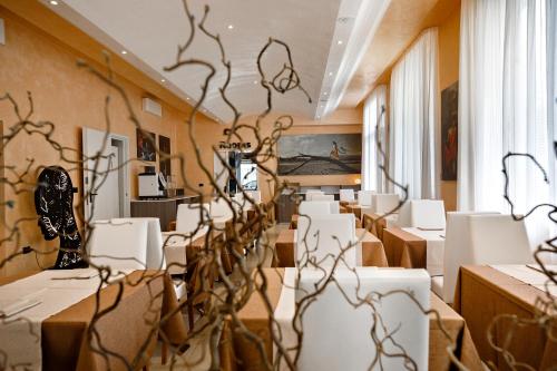 Restoran atau tempat lain untuk makan di Hotel Hc Resort Lignano