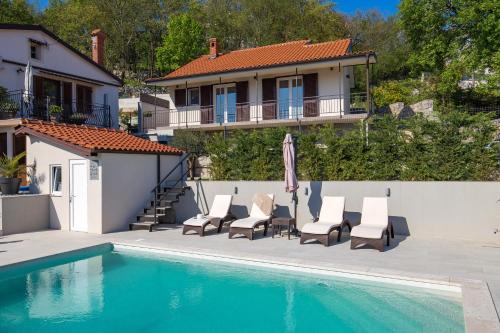 Gallery image of SROK luxury apartment with pool in Kastav