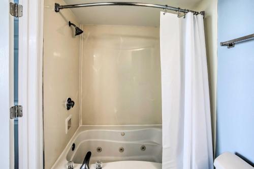 Ocean-View Balcony: North Myrtle Beach Condo! photo 17