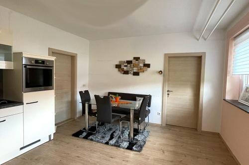 Kuchyňa alebo kuchynka v ubytovaní Ferienwohnung Nina Ortner Greifenburg