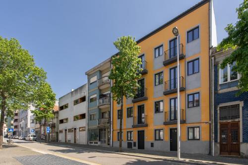 Host Wise - Bright & Contemporary Flat - Ace Location