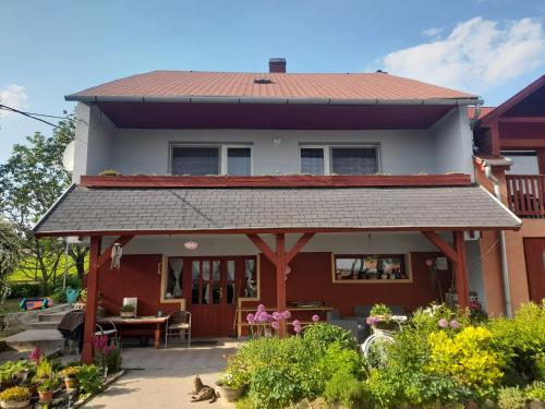 Gallery image of Dorina in Gyenesdiás